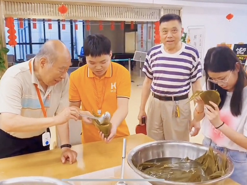 2022年端午节，Kaiyun官方网站登录入口包粽子大赛，邀您一起遍尝“心”滋味